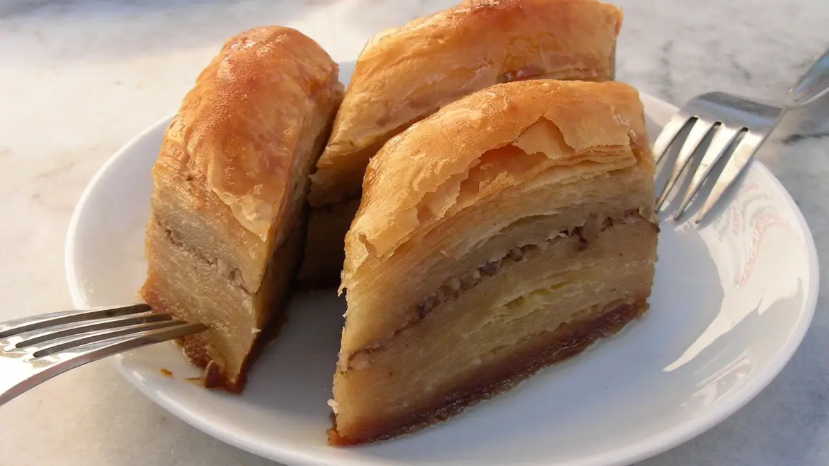 The Spotted Cow – cake shop in Lee-on-the-Solent, Stubbington